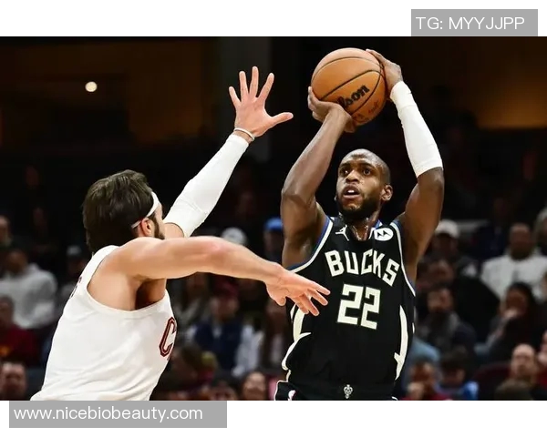 2017年NBA雷霆对阵雄鹿精彩回顾与赛况分析 2017年NBA雷霆对阵雄鹿精彩回顾与赛况分析