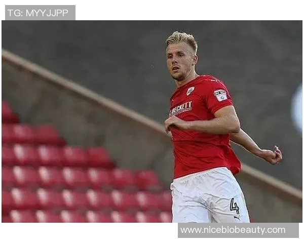 丁汉对决巴恩斯利赛场争锋再掀激情战火